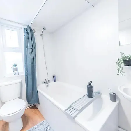 Apartamento Sleeps 6! Contractor - Prime Location Barrow-in-Furness