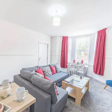 Sleeps 6! Contractor - Prime Location Apartamento