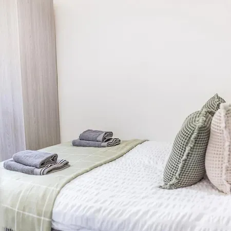 Sleeps 6! Contractor - Prime Location Barrow-in-Furness