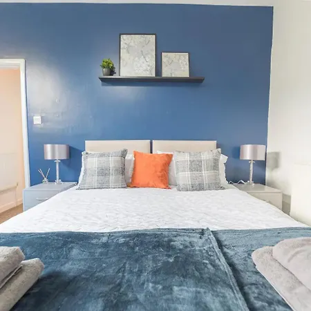 Sleeps 6! Contractor - Prime Location Apartamento