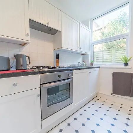 Apartamento Sleeps 6! Contractor - Prime Location